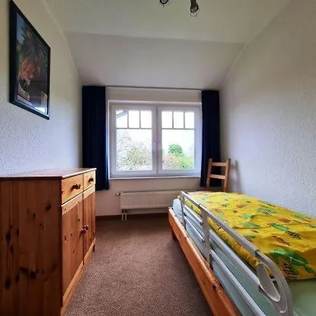 Doppelhaushaelfte-kornblume